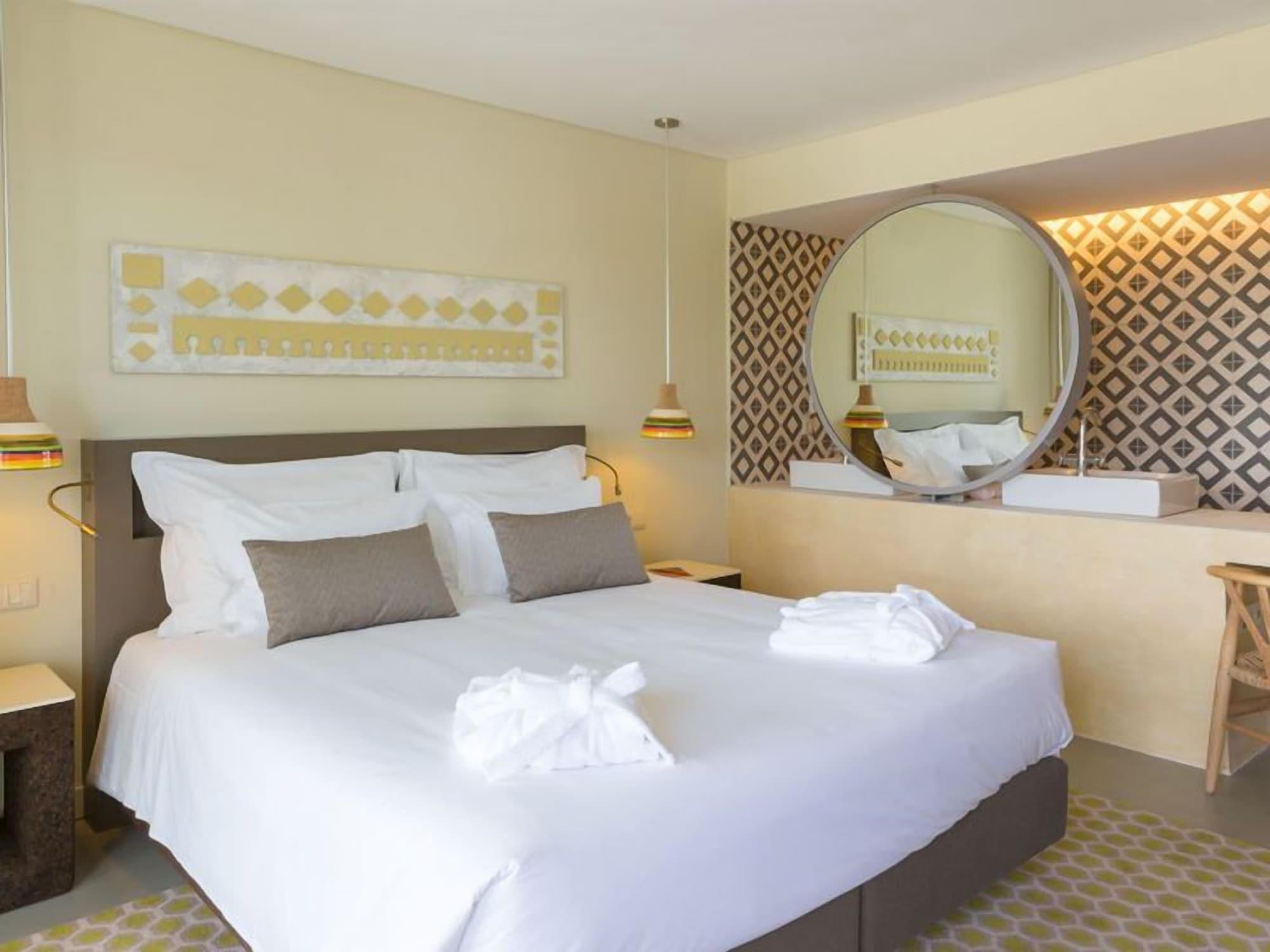 Ozadi Tavira Hotel Экстерьер фото